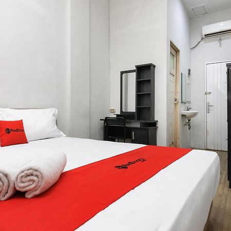 Hotel Reddoorz Near Mandaya Royal Hospital Puri Tangerang Exteriér fotografie