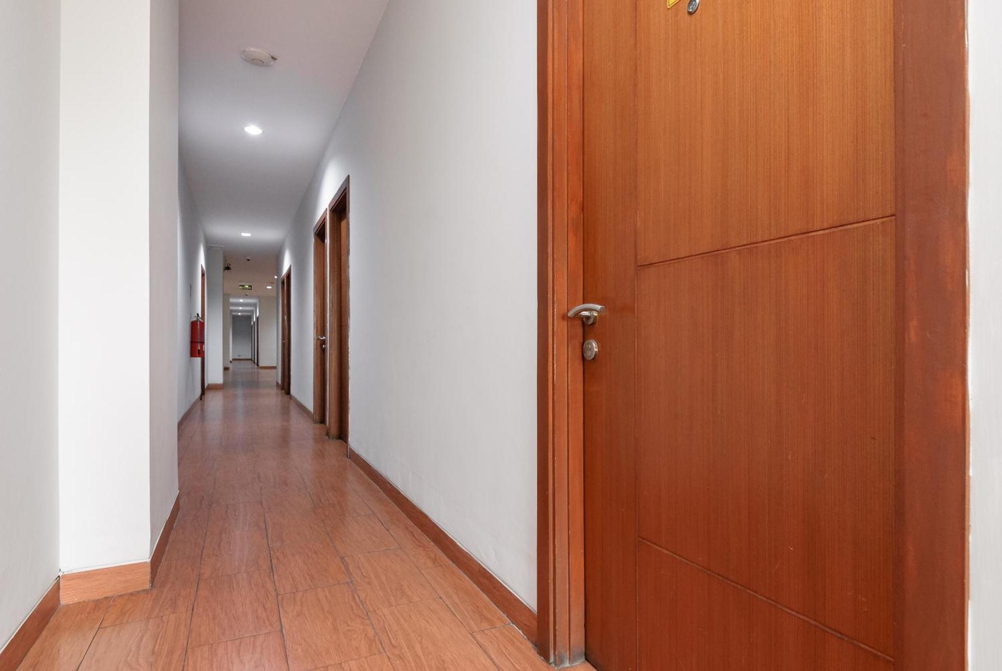 Hotel Reddoorz Near Mandaya Royal Hospital Puri Tangerang Exteriér fotografie