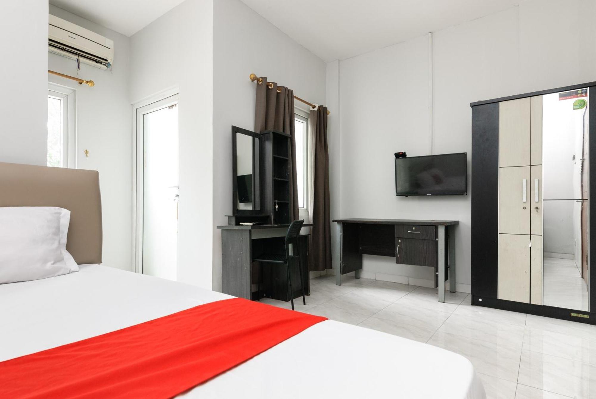 Hotel Reddoorz Near Mandaya Royal Hospital Puri Tangerang Exteriér fotografie