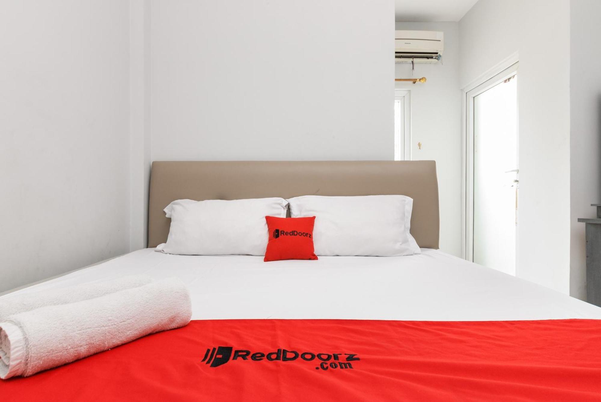 Hotel Reddoorz Near Mandaya Royal Hospital Puri Tangerang Exteriér fotografie